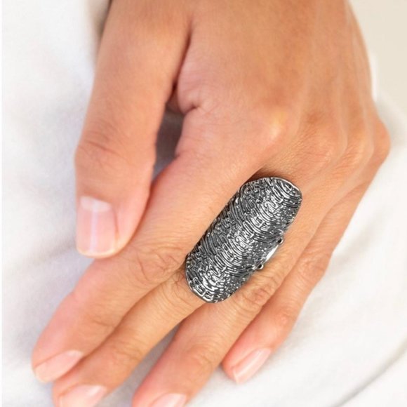 Jewelry - Record-Breaking Ripple – Black – Ring